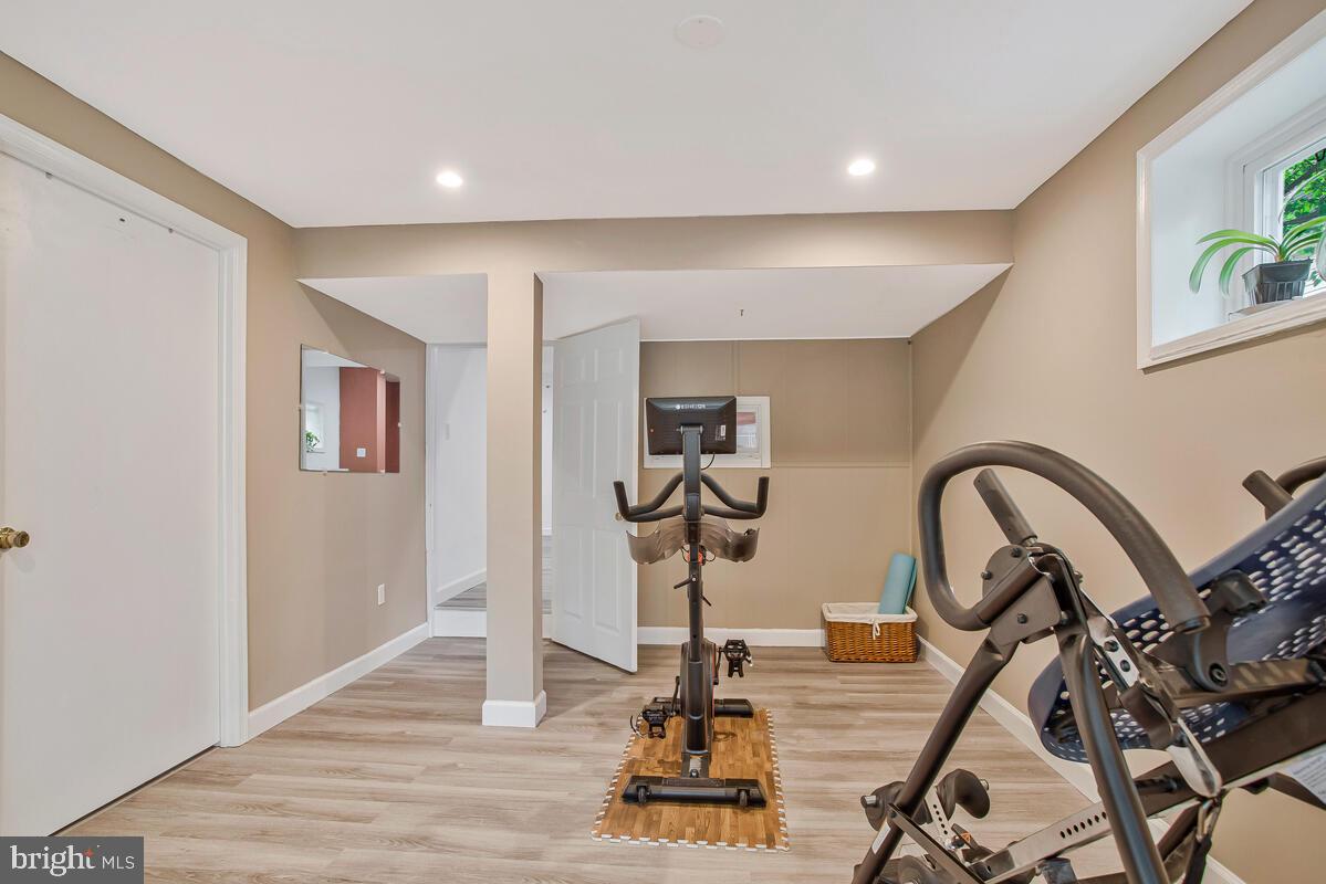 1193 BAY HIGHLANDS DRIVE