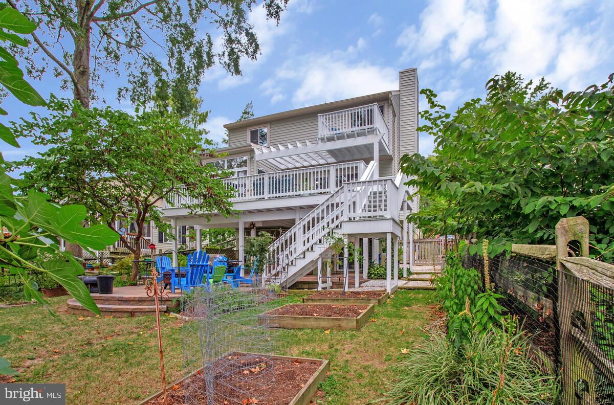 1193 BAY HIGHLANDS DRIVE