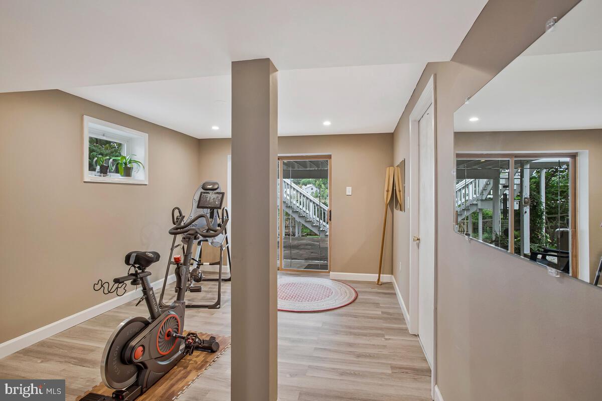 1193 BAY HIGHLANDS DRIVE