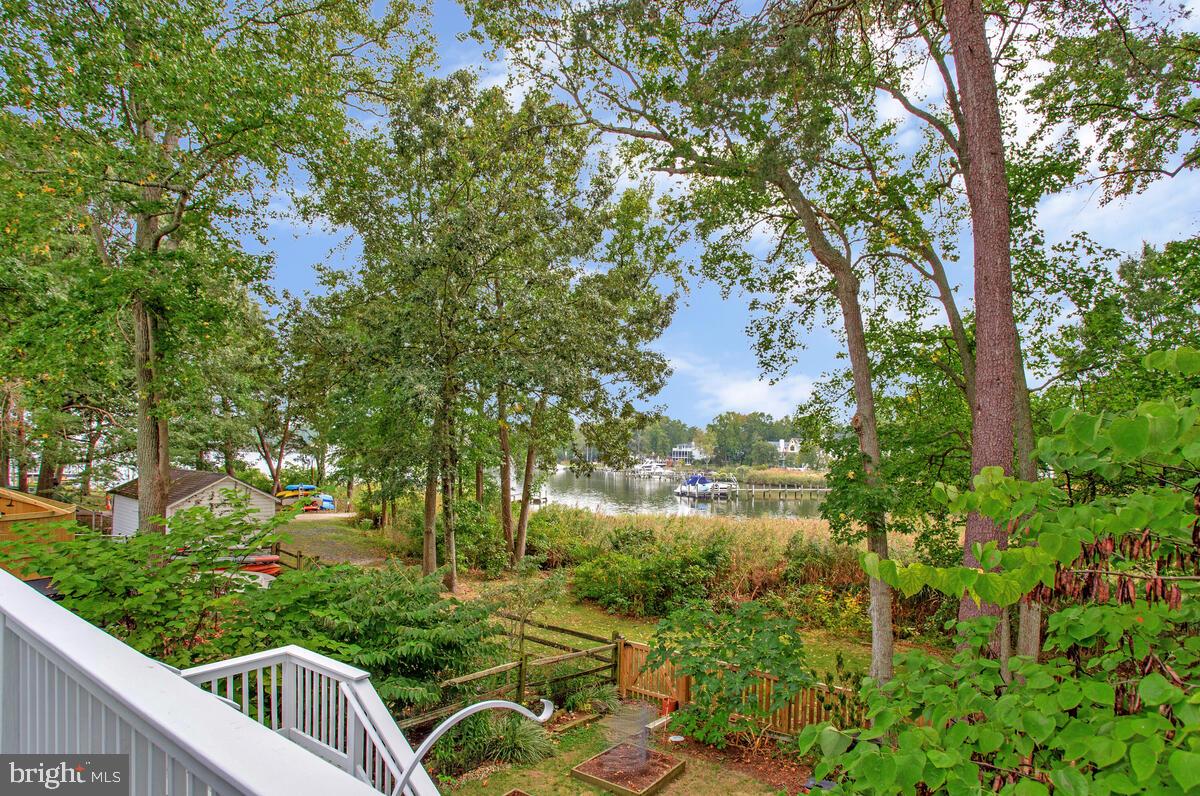 1193 BAY HIGHLANDS DRIVE