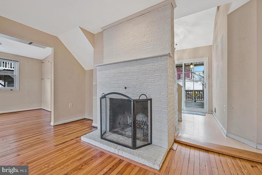 3426 NARRAGANSETT AVENUE