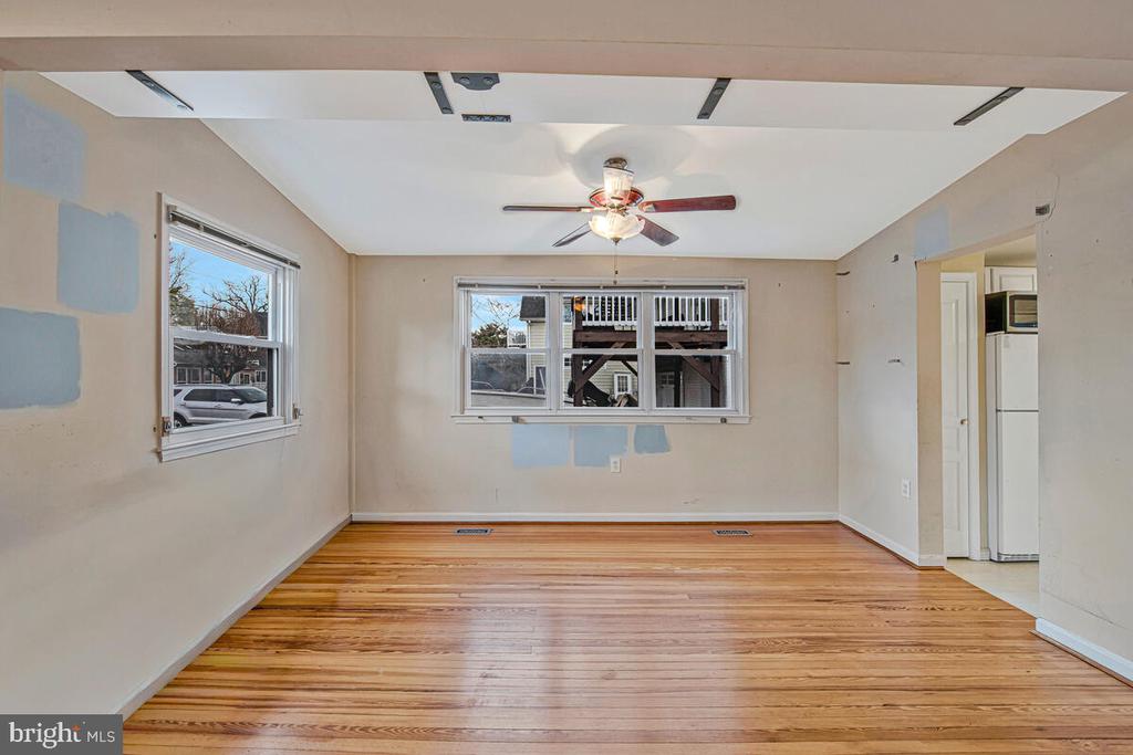 3426 NARRAGANSETT AVENUE