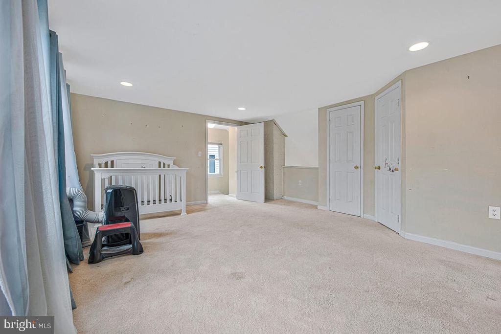 3426 NARRAGANSETT AVENUE