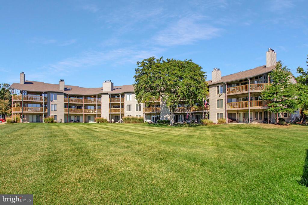 7002 CHANNEL VILLAGE COURT 101