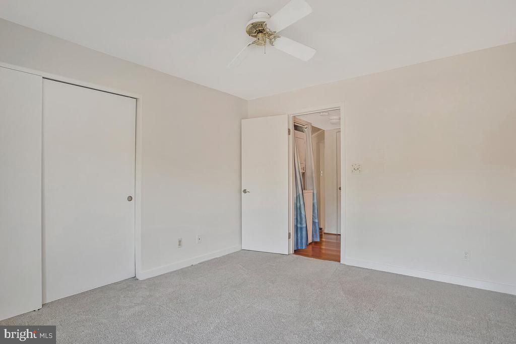 7002 CHANNEL VILLAGE COURT 101