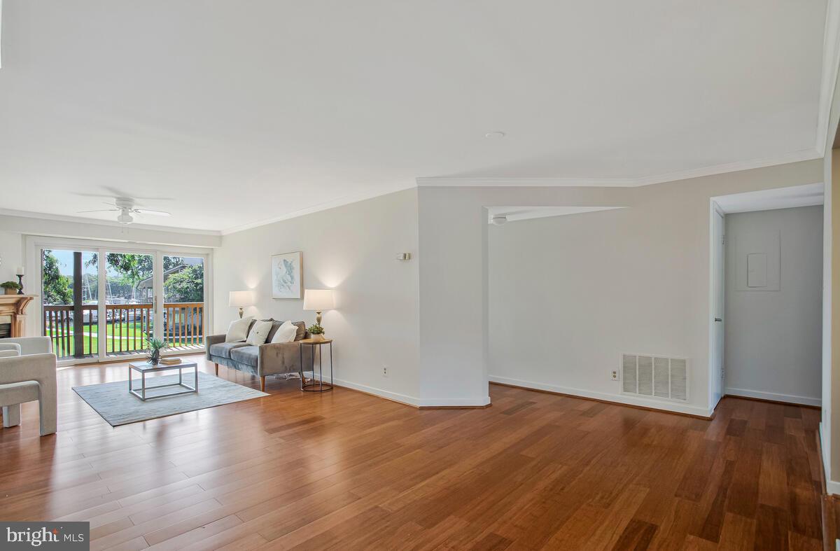 7002 CHANNEL VILLAGE COURT 101