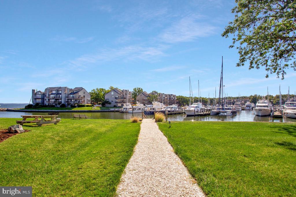 7002 CHANNEL VILLAGE COURT 101