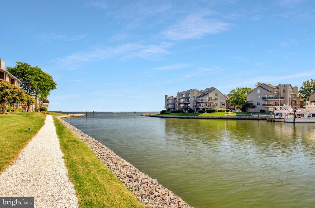 7002 CHANNEL VILLAGE COURT 101