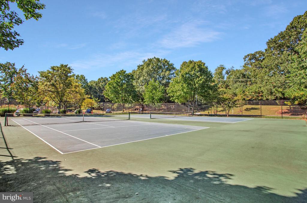 7002 CHANNEL VILLAGE COURT 101