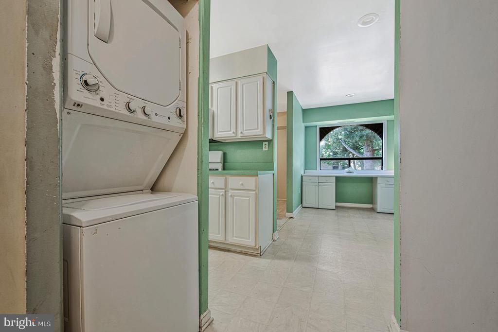 15 SILVERWOOD CIRCLE 6