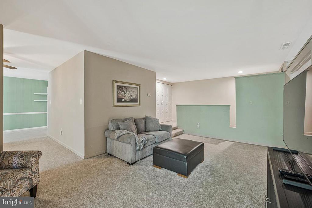 15 SILVERWOOD CIRCLE 6