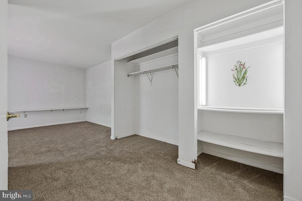 15 SILVERWOOD CIRCLE 6