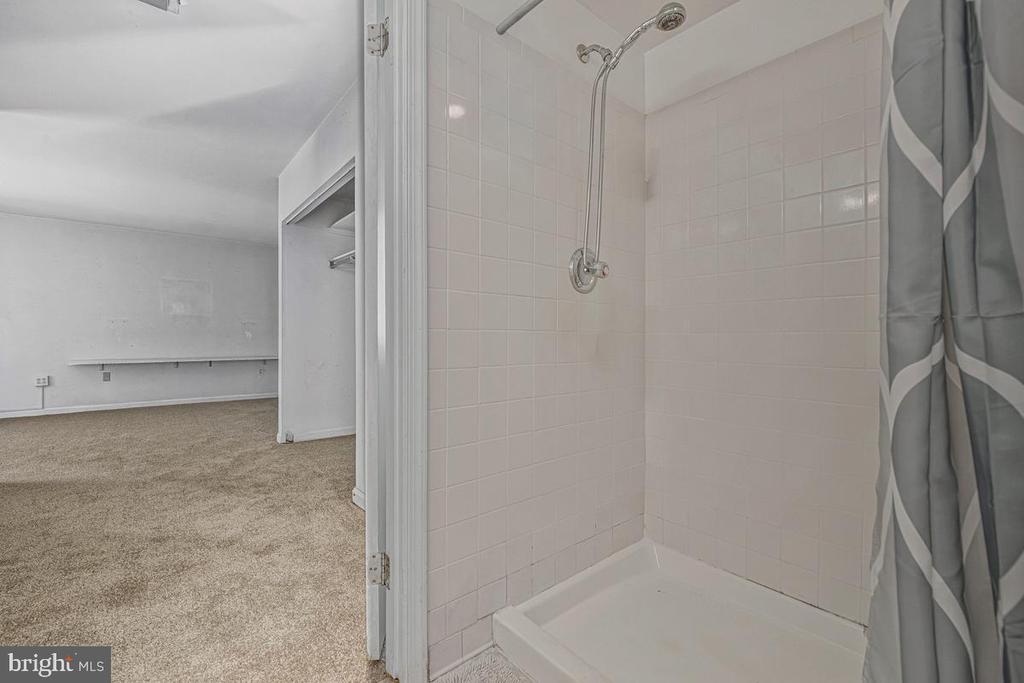 15 SILVERWOOD CIRCLE 6