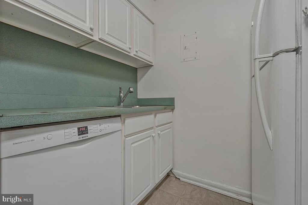 15 SILVERWOOD CIRCLE 6