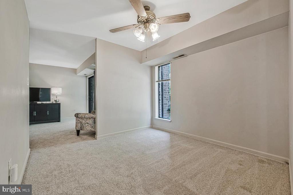 15 SILVERWOOD CIRCLE 6