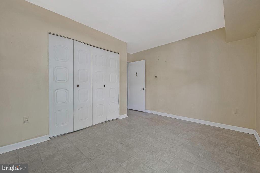 15 SILVERWOOD CIRCLE 6