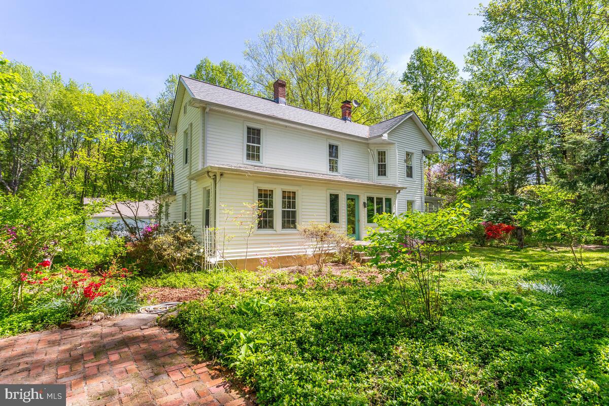 9246 Boyds Turn Rd