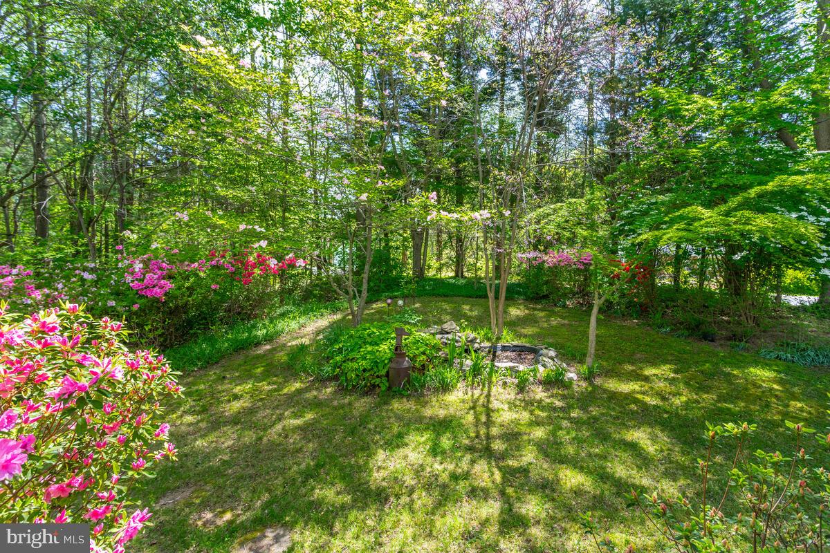 9246 Boyds Turn Rd