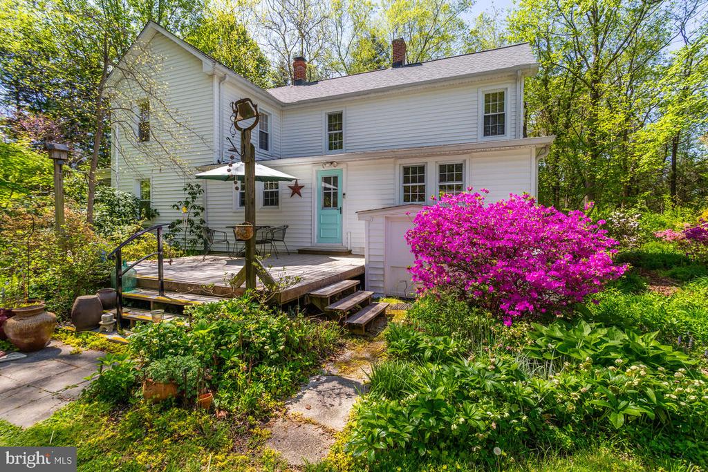 9246 Boyds Turn Rd