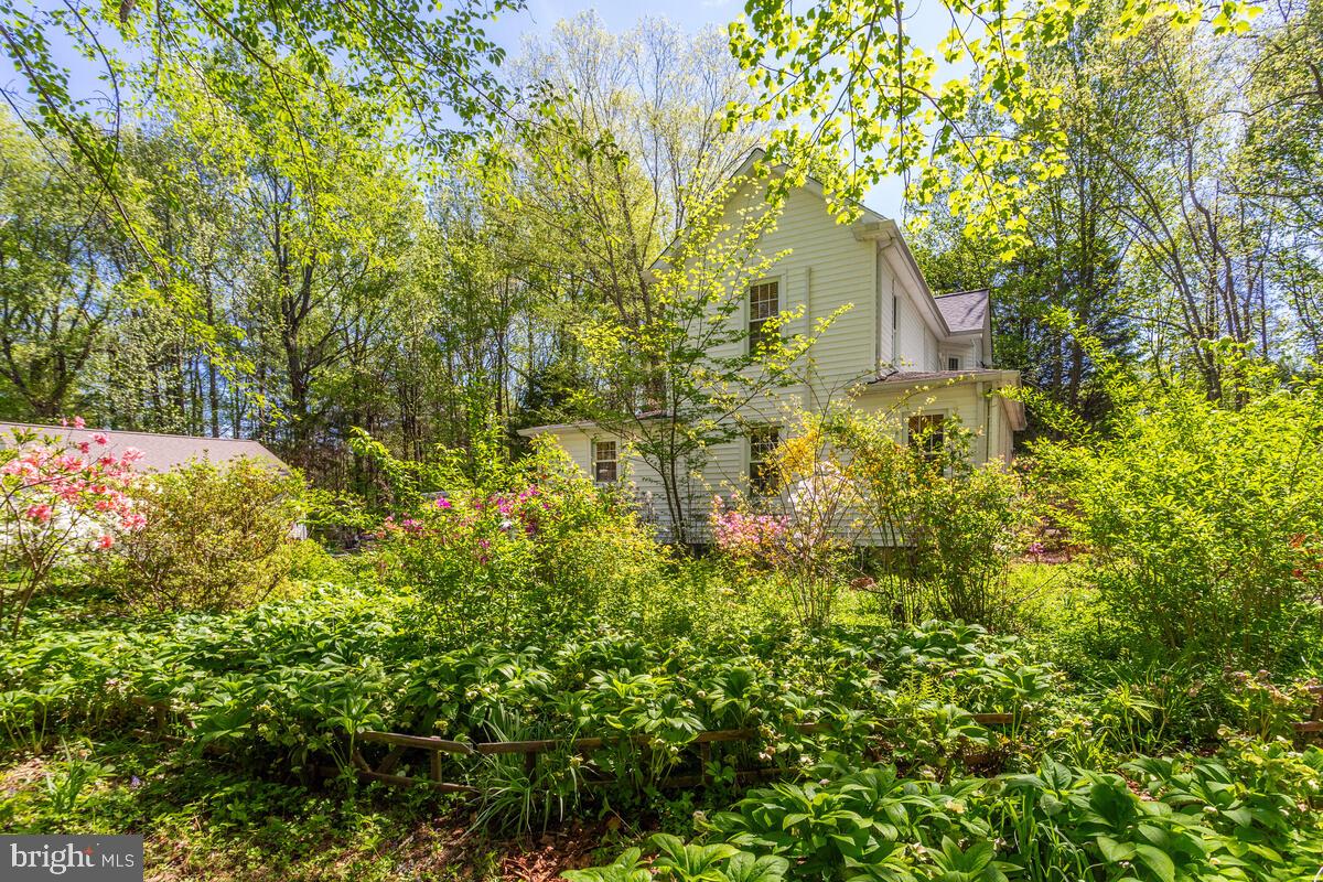 9246 Boyds Turn Rd