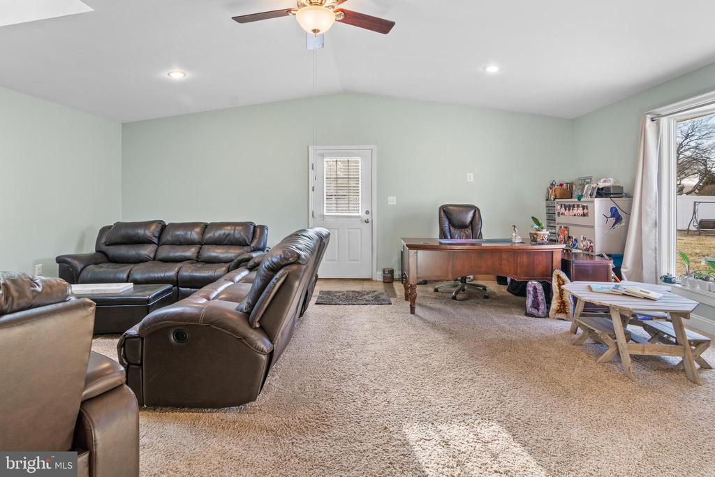 12198 Cavalier Dr