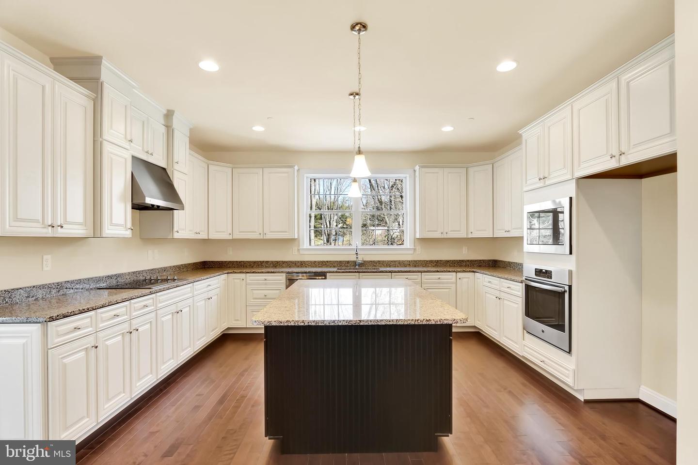 5612 Woodbine Road