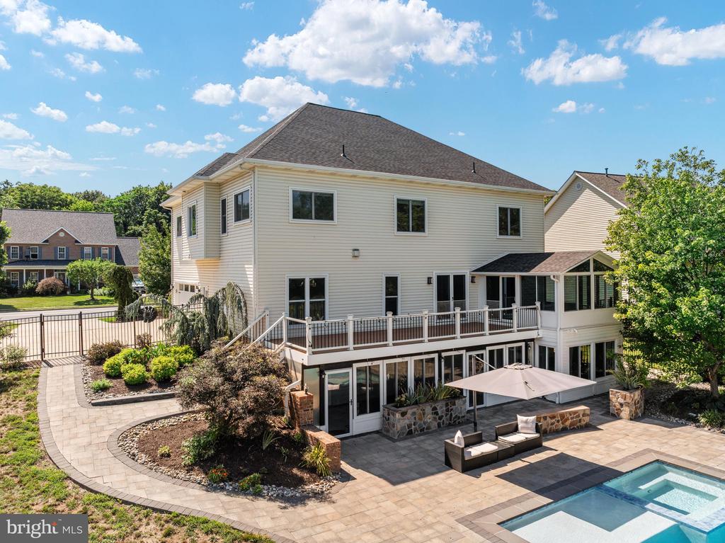 116 HERMITAGE BOULEVARD