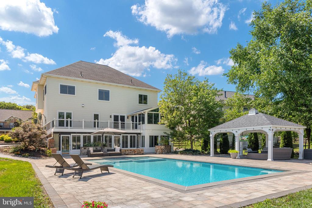 116 HERMITAGE BOULEVARD