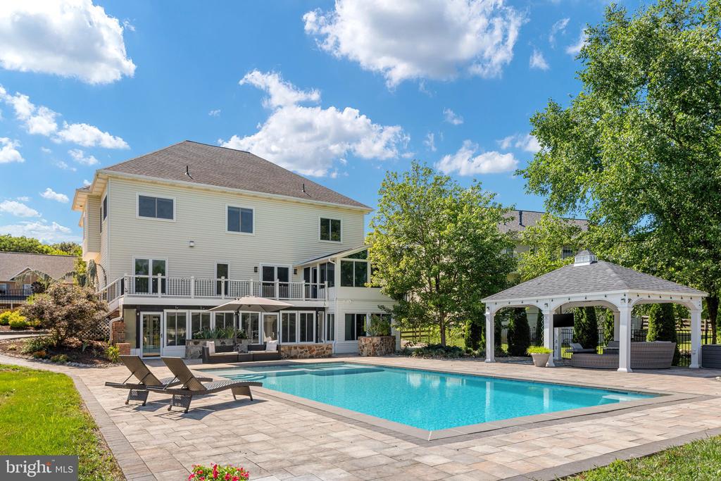 116 HERMITAGE BOULEVARD