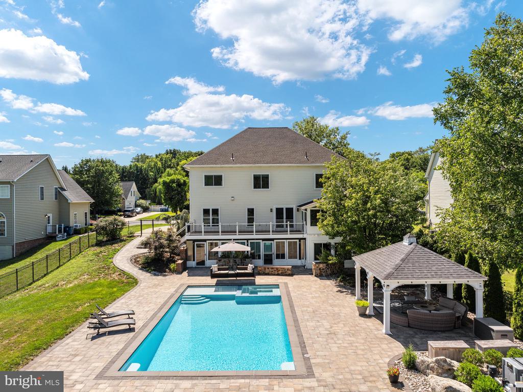 116 HERMITAGE BOULEVARD