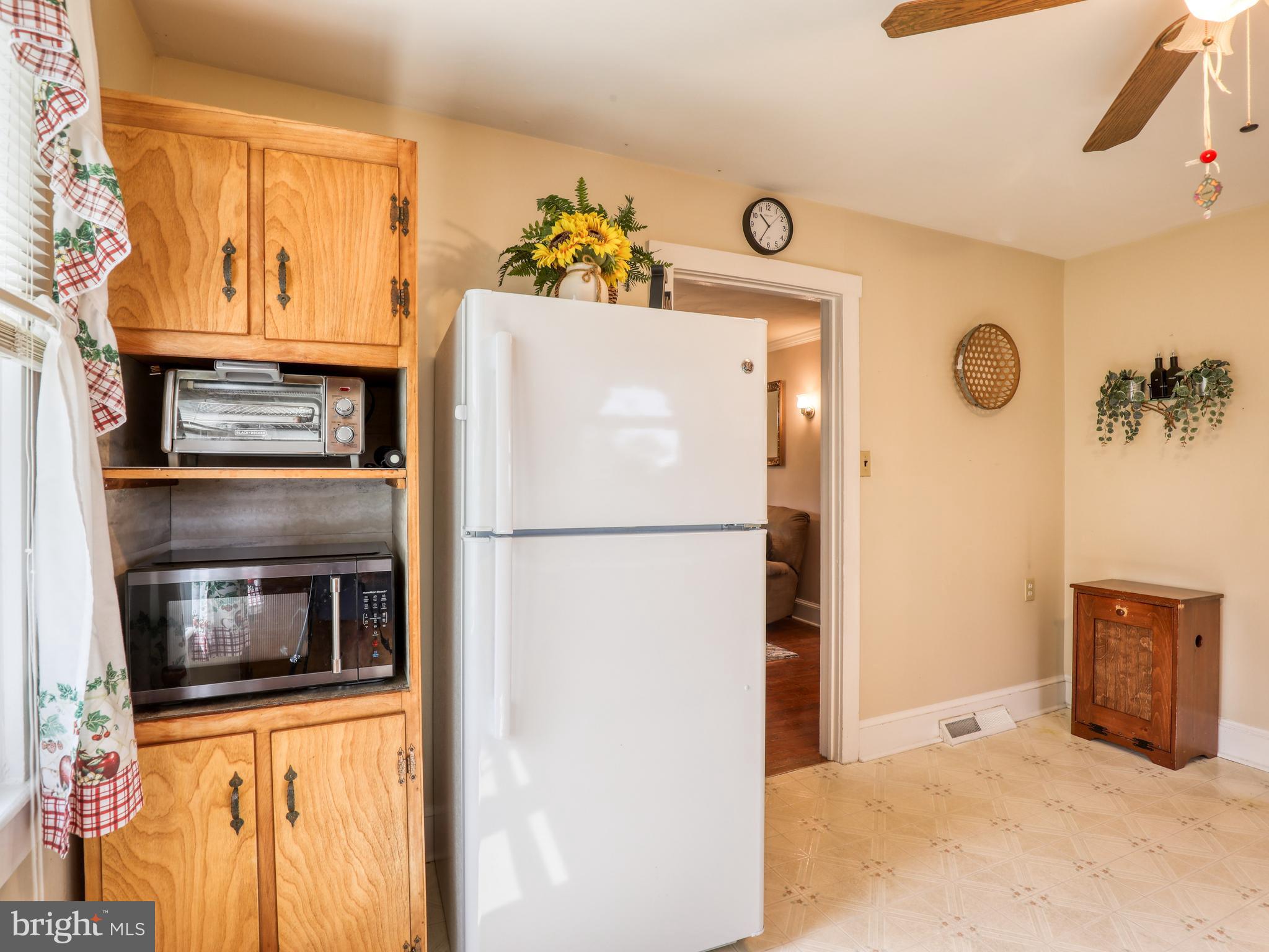 1048 FRONT ROYAL PIKE