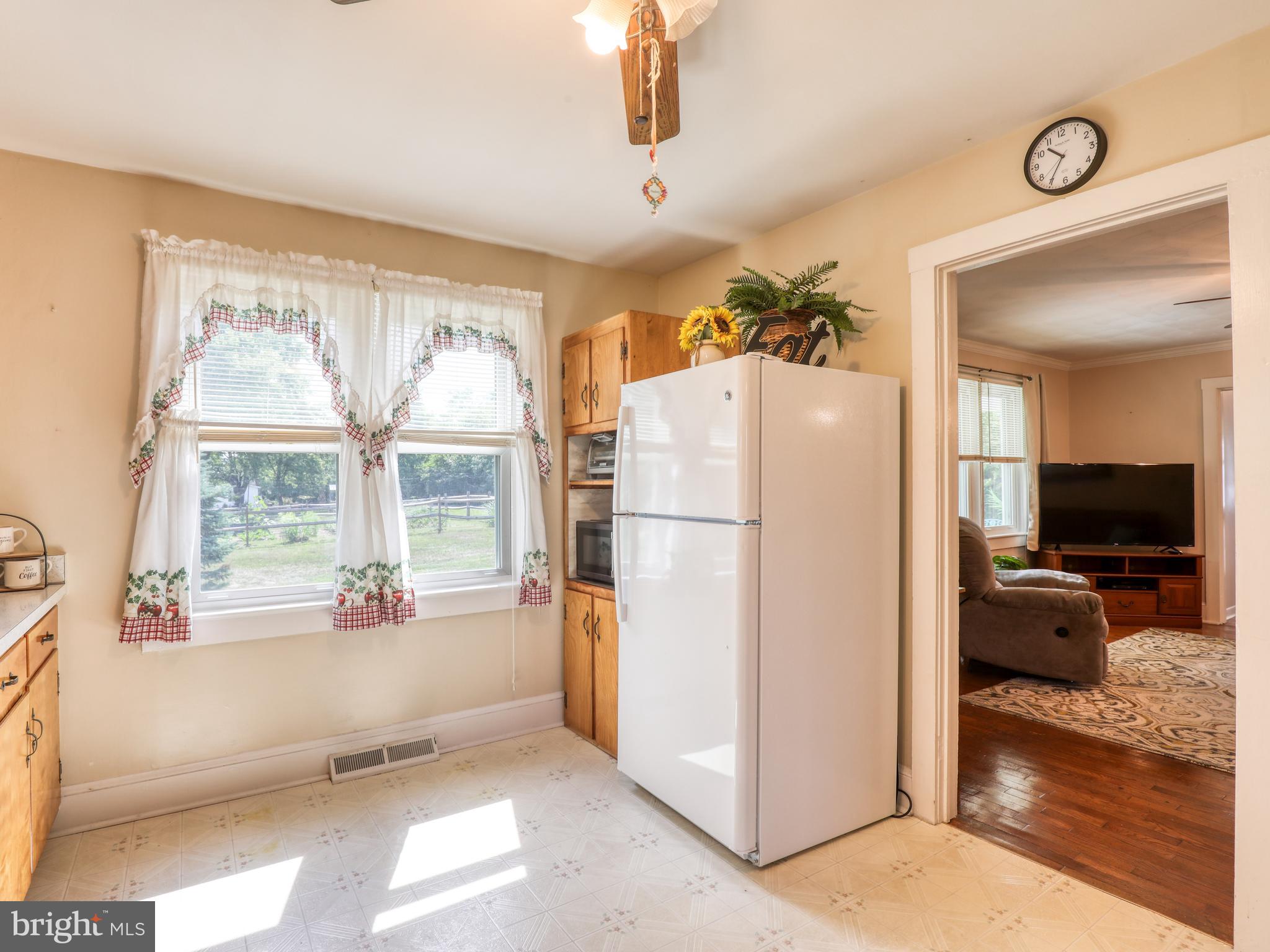 1048 FRONT ROYAL PIKE