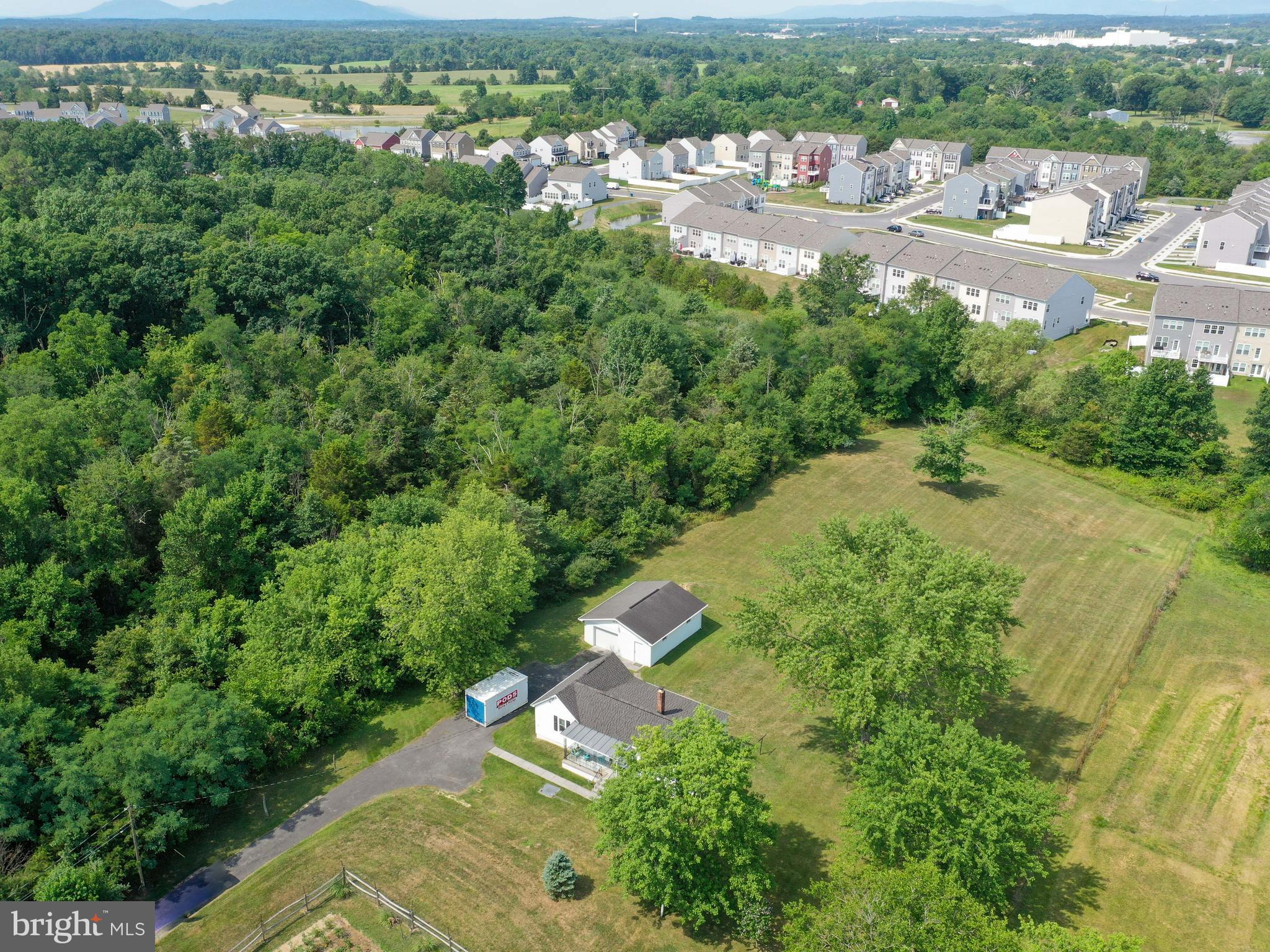 1048 FRONT ROYAL PIKE