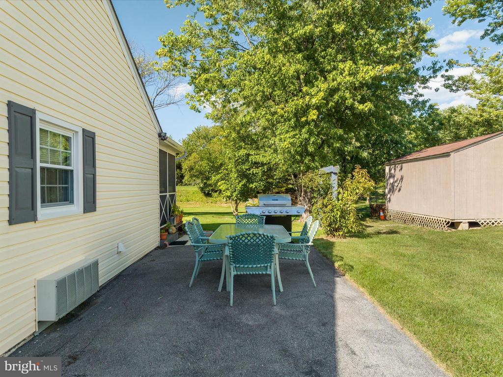 107 Edgewood Dr