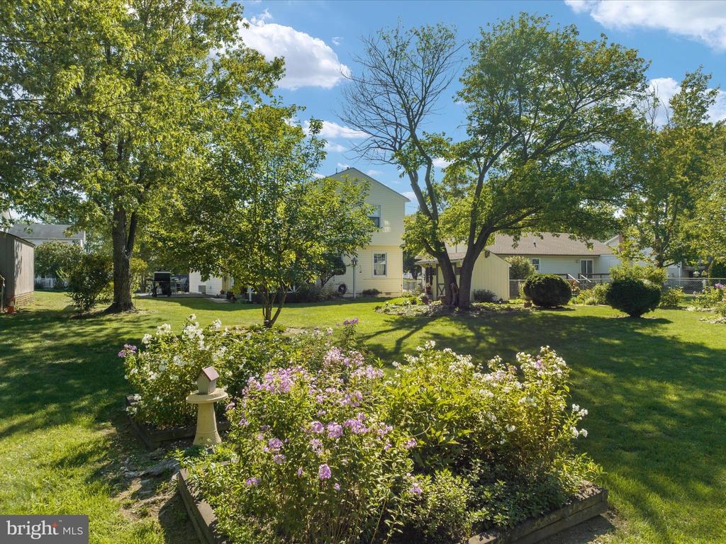 107 Edgewood Dr