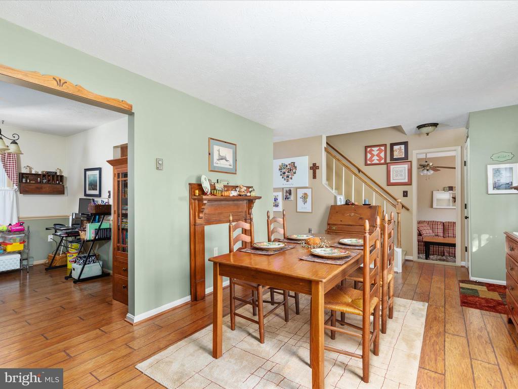 107 Edgewood Dr