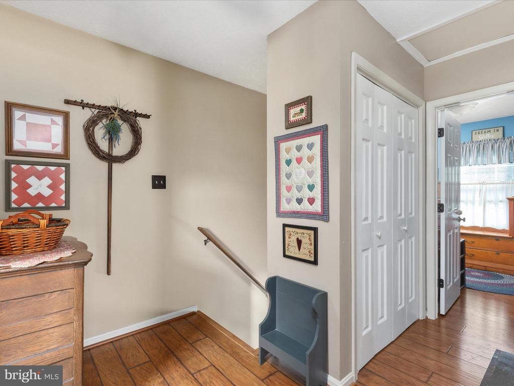 107 Edgewood Dr