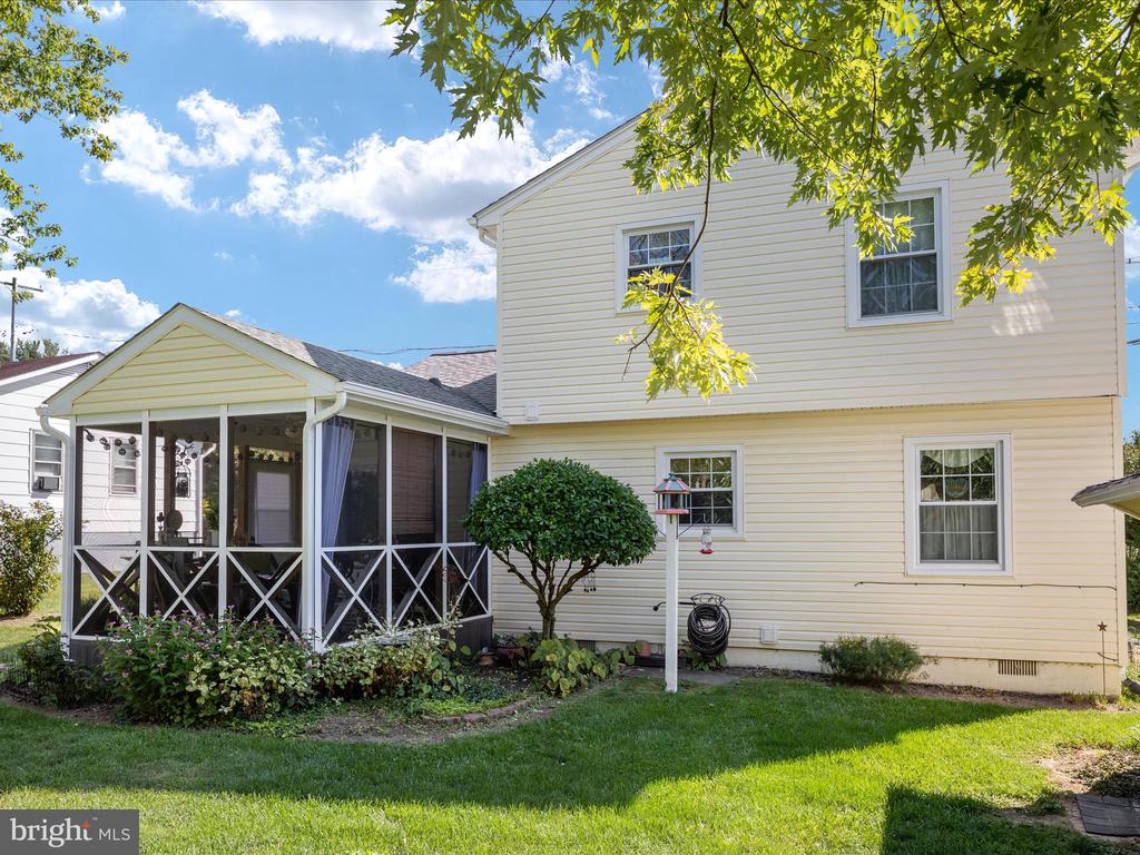 107 Edgewood Dr