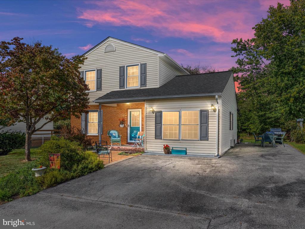 107 Edgewood Dr