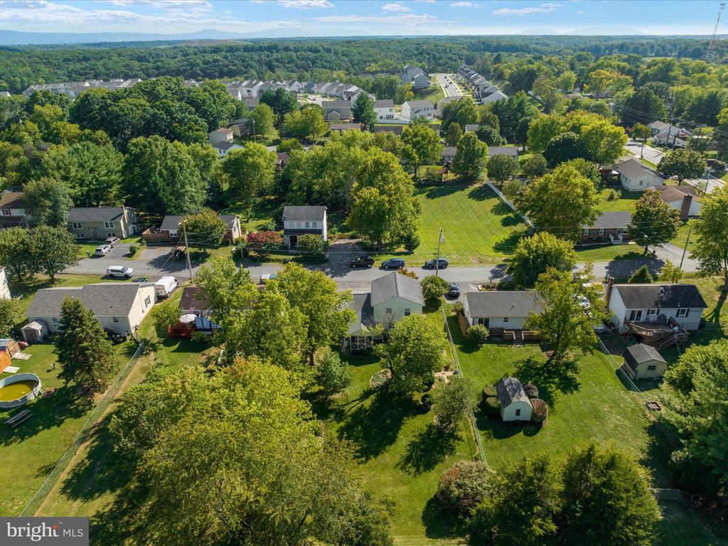 107 Edgewood Dr