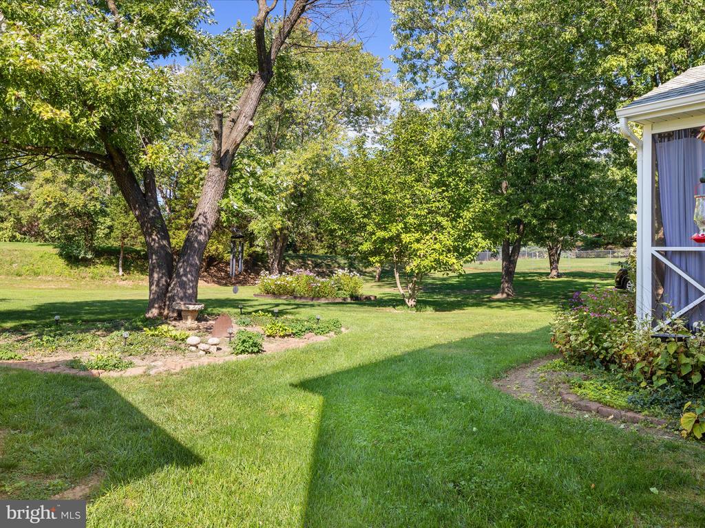 107 Edgewood Dr