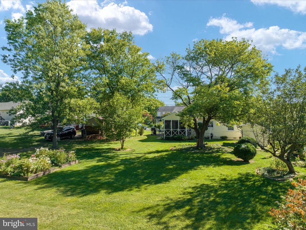 107 Edgewood Dr