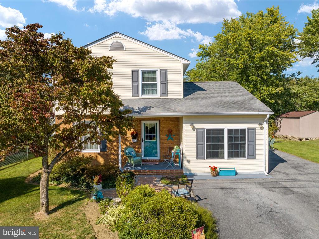 107 Edgewood Dr