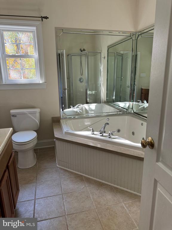 214 DEWBERRY DR