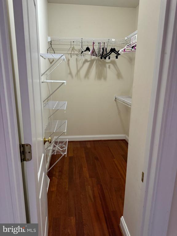 214 DEWBERRY DR