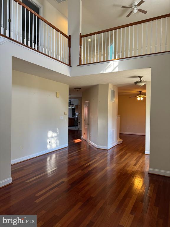 214 DEWBERRY DR