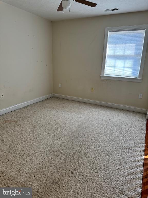 214 DEWBERRY DR