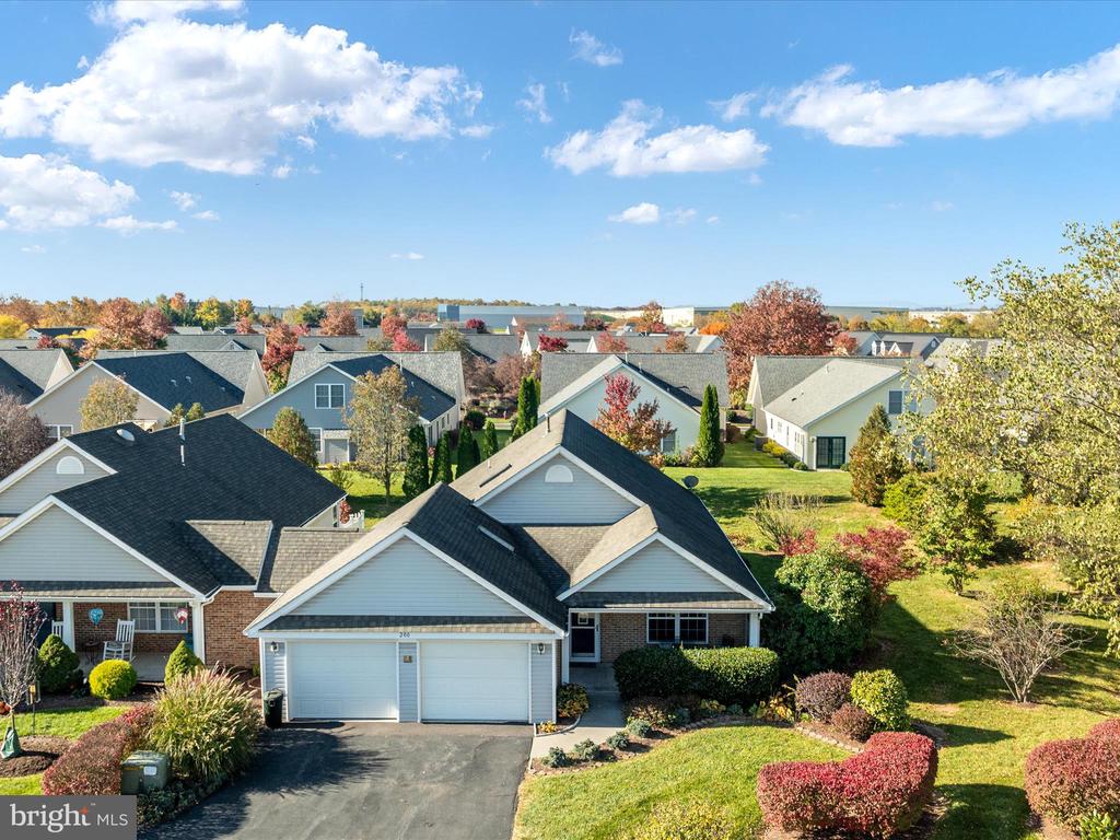200 Crestwood Ln