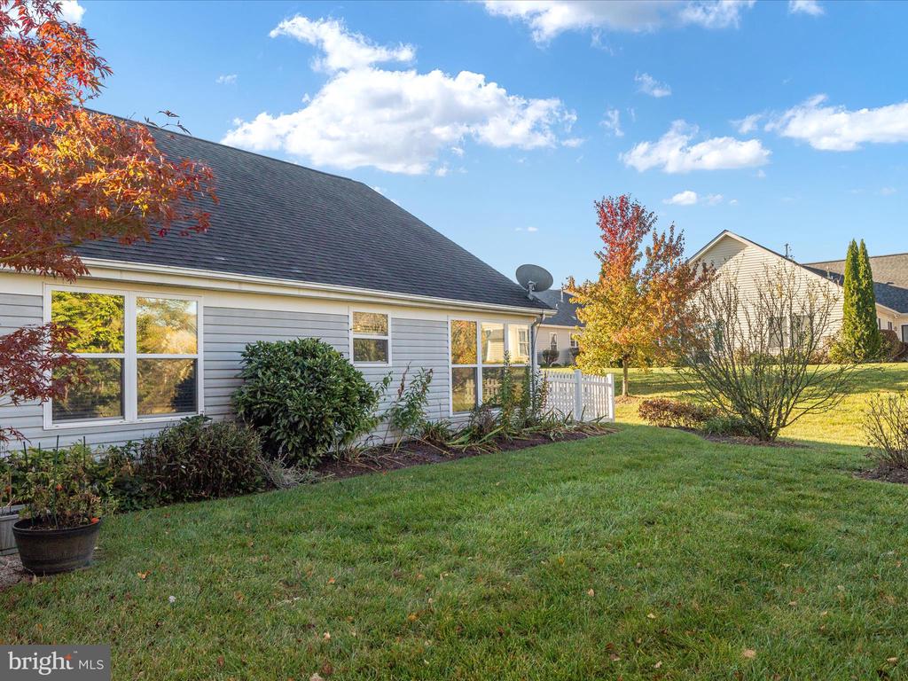 200 Crestwood Ln