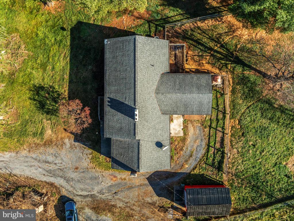 6729 Middle Rd